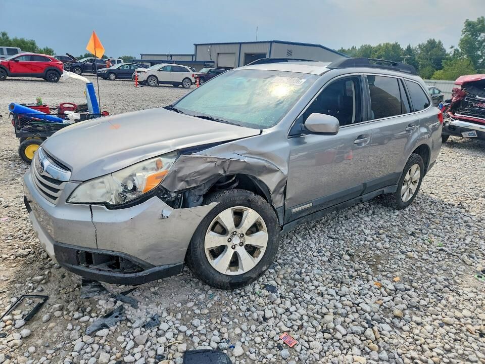 2011 SUBARU Outback