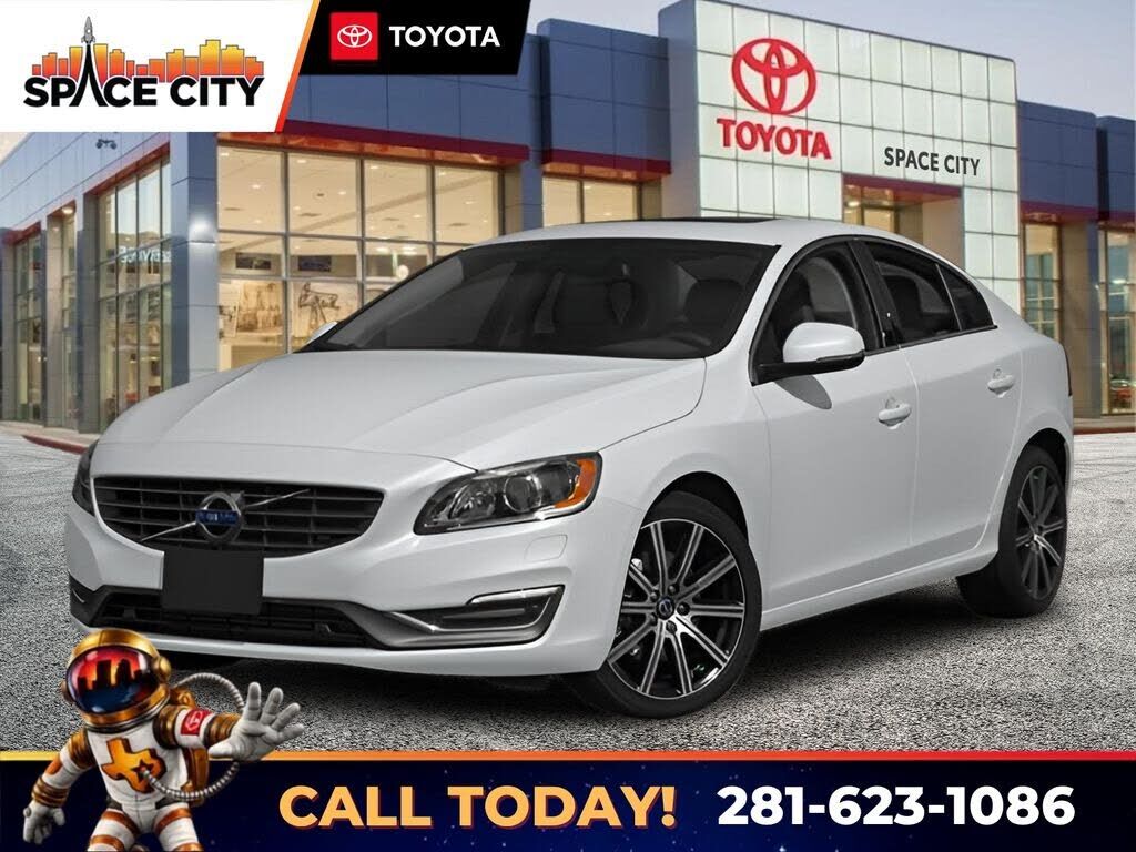 2015 VOLVO S60