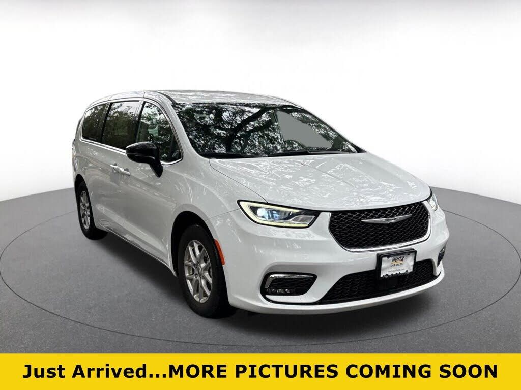 2024 CHRYSLER Pacifica