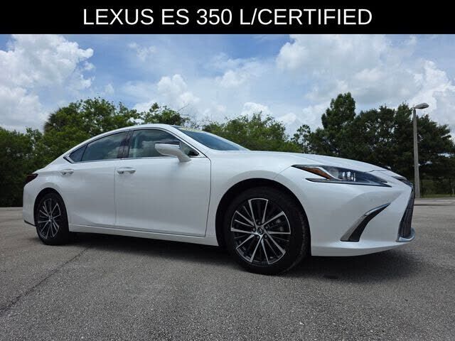 2025 LEXUS ES