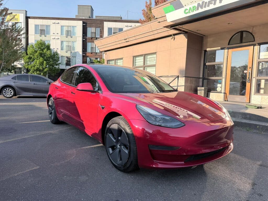 2022 TESLA Model 3