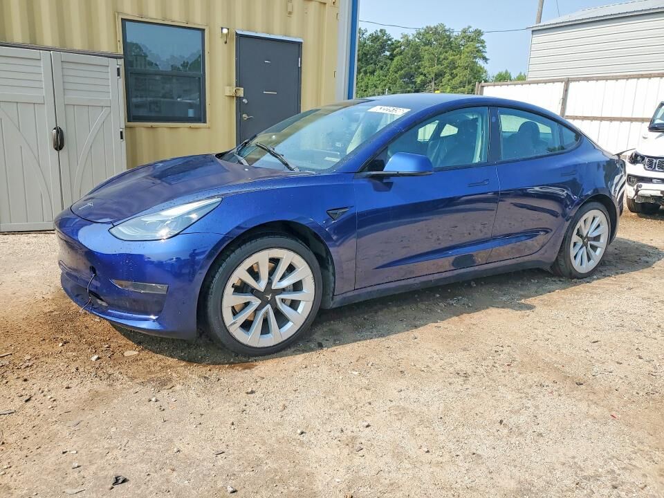 2022 TESLA Model 3