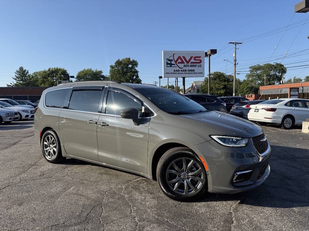 2022 CHRYSLER Pacifica
