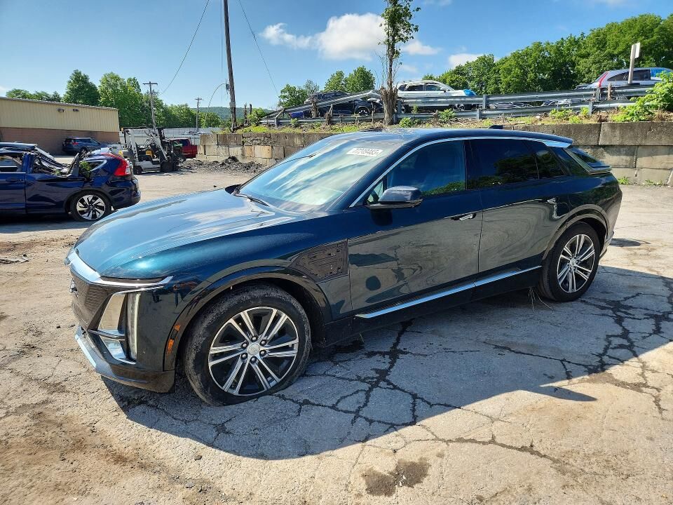 2024 CADILLAC Lyriq