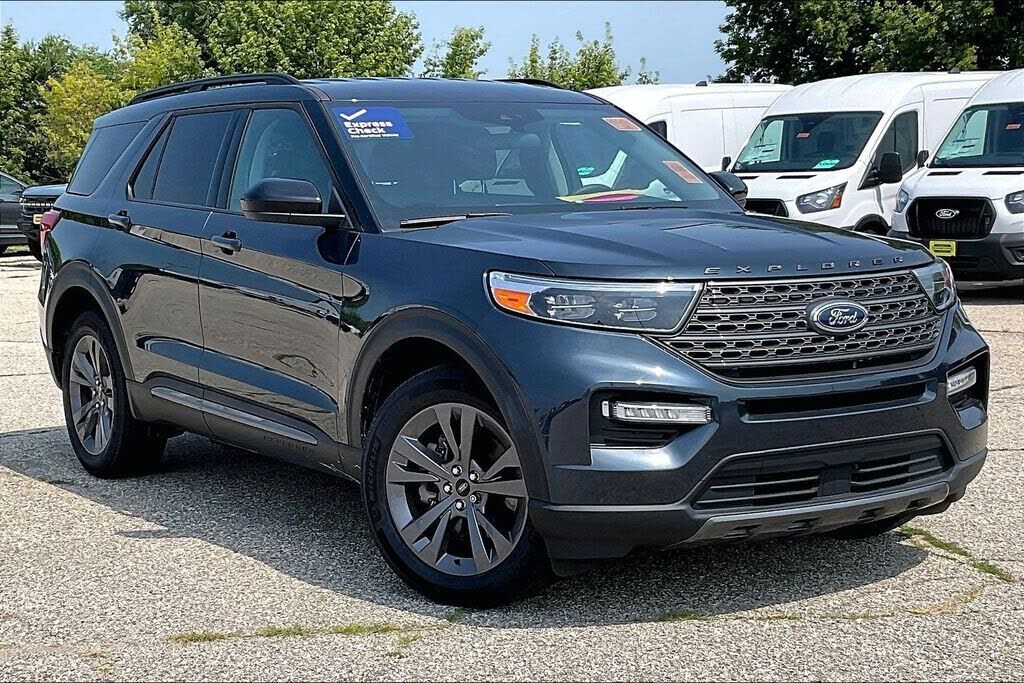 2024 FORD Explorer