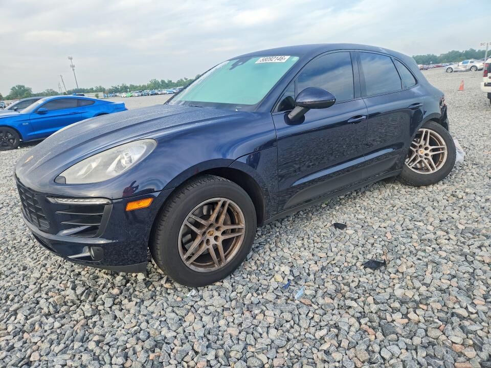 2017 PORSCHE Macan