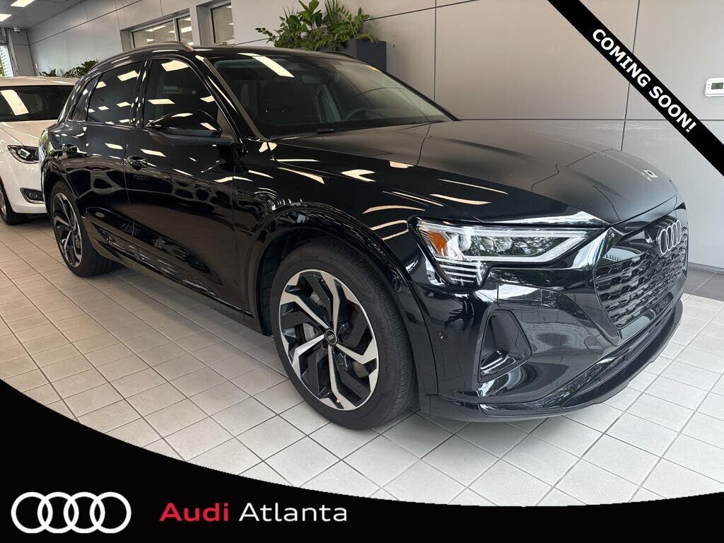 2024 AUDI Q8