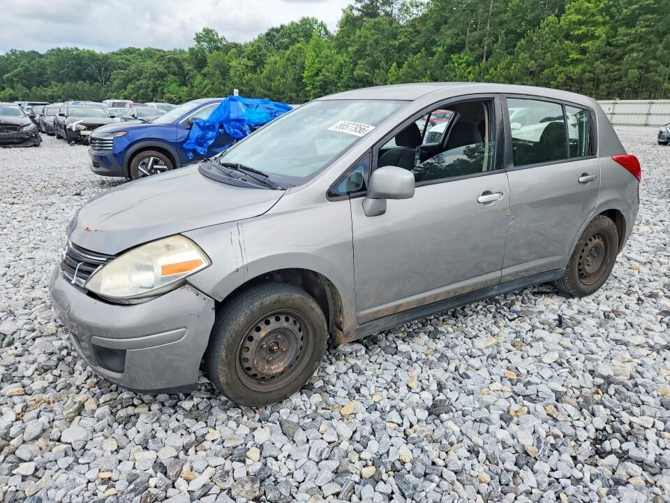 2011 NISSAN Versa