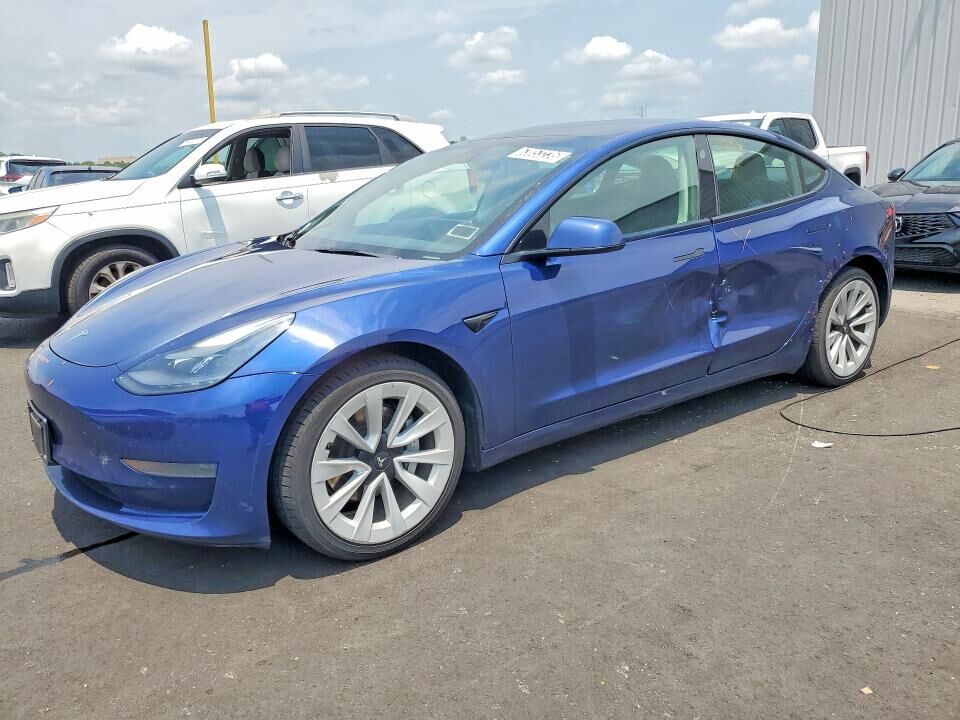 2022 TESLA Model 3