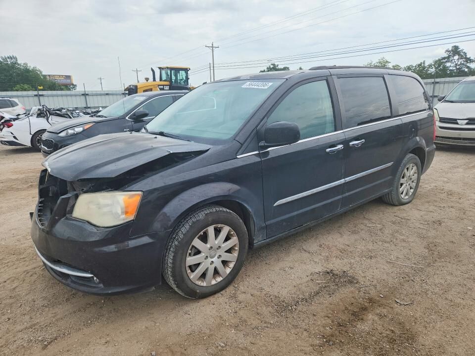 2014 CHRYSLER Town and Country