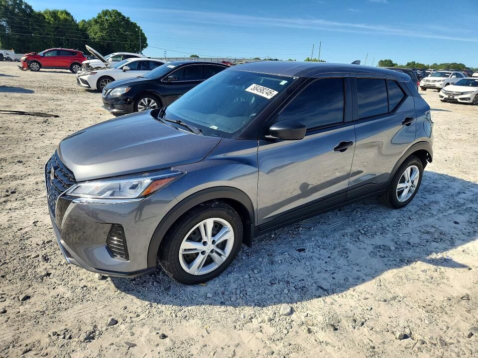 2024 NISSAN Kicks