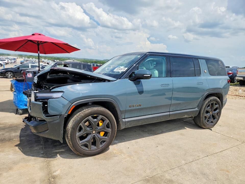 2025 RIVIAN R1S