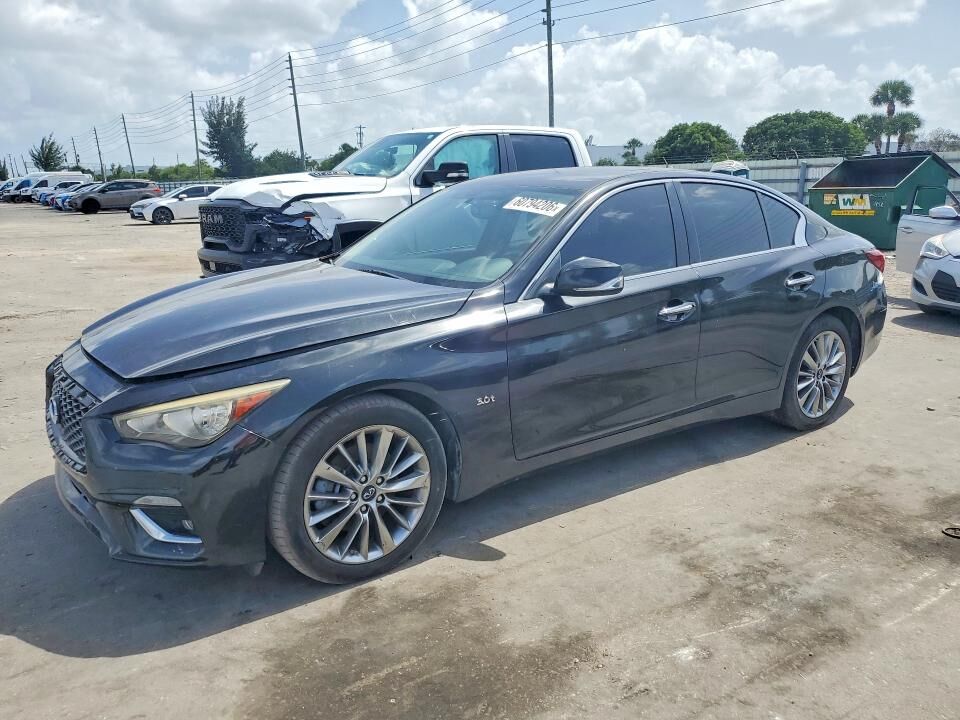 2016 INFINITI Q50