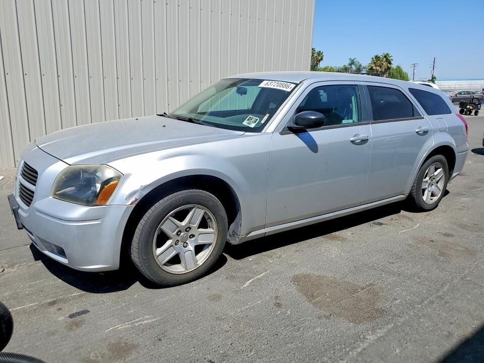 2005 DODGE Magnum