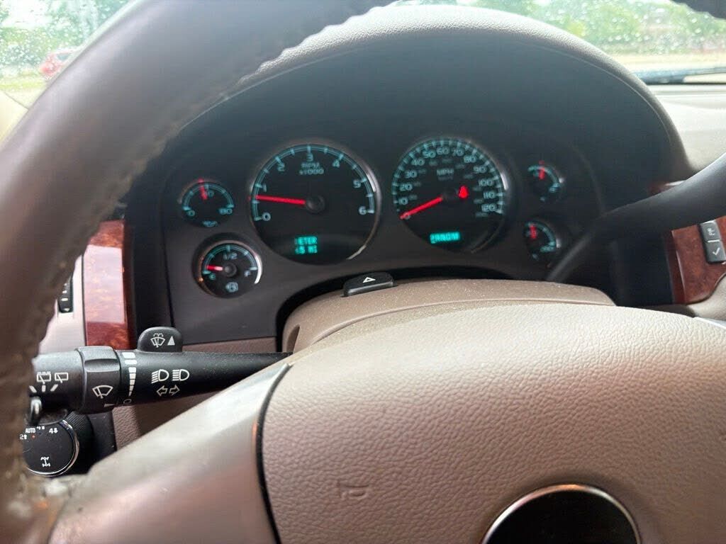 2011 CHEVROLET Suburban