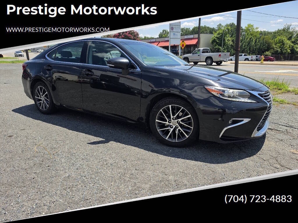 2017 LEXUS ES