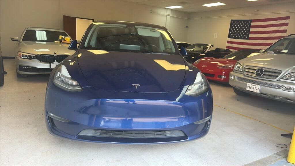 2021 TESLA Model Y
