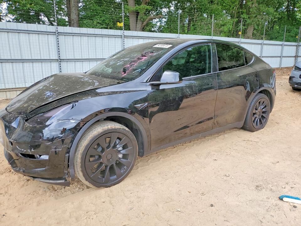 2024 TESLA Model Y