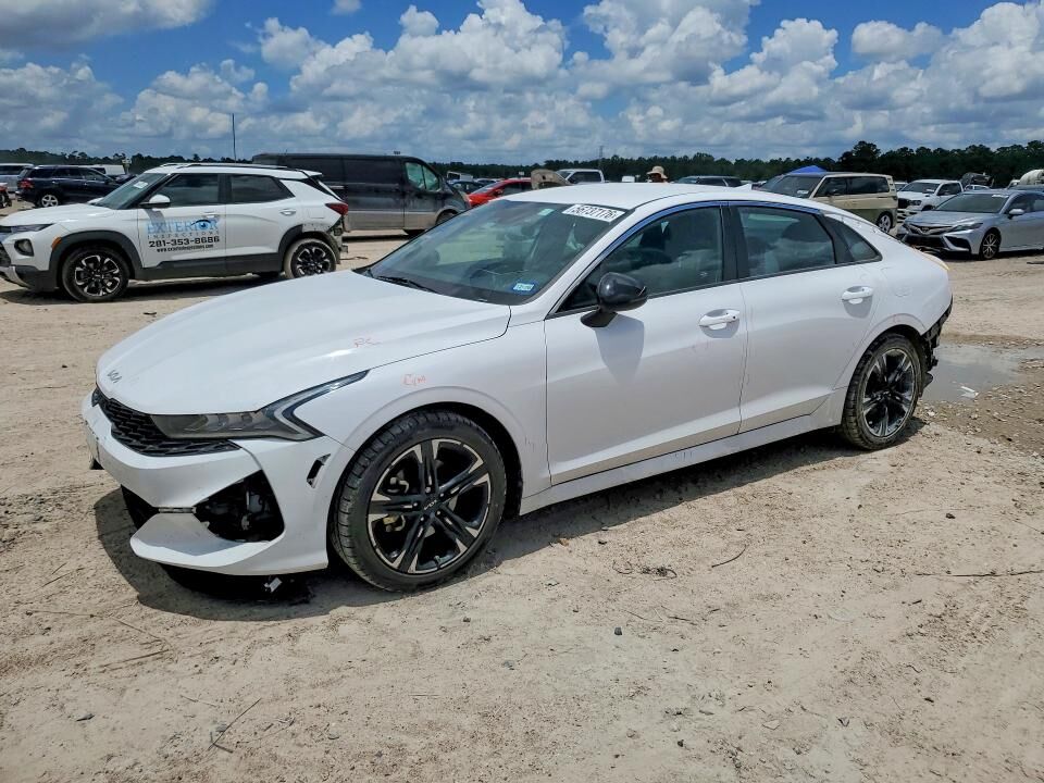 2022 KIA K5