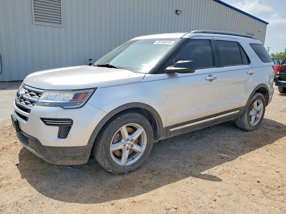 2018 FORD Explorer