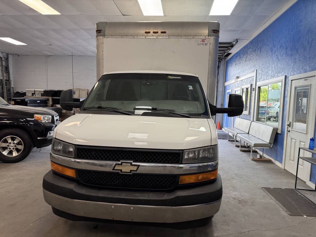 2017 CHEVROLET Express