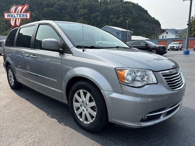 2016 CHRYSLER Town and Country