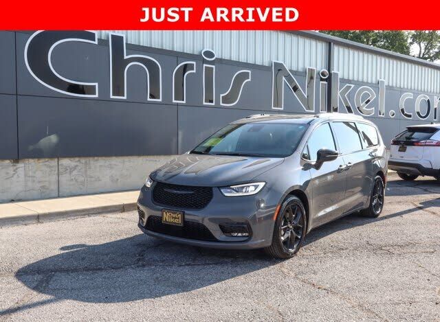 2025 CHRYSLER Pacifica