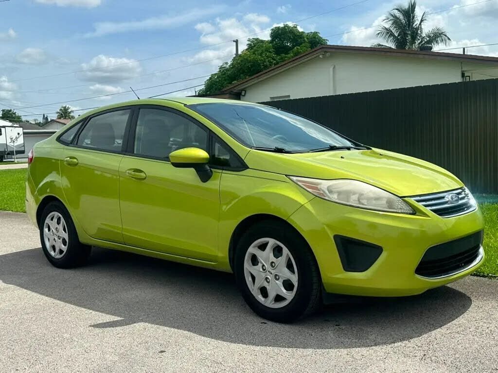 2012 FORD Fiesta