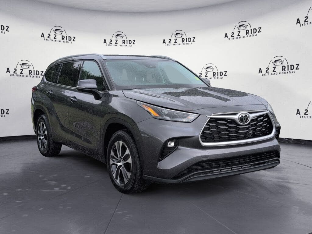2022 TOYOTA Highlander