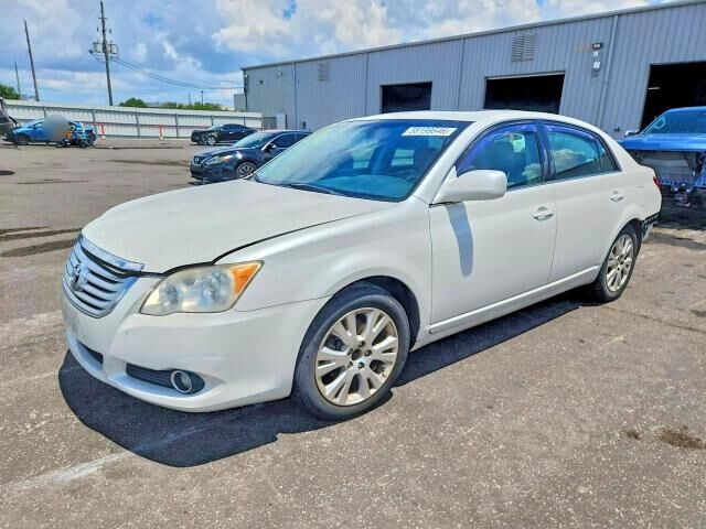 2010 TOYOTA Avalon