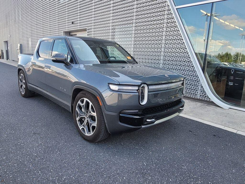 2025 RIVIAN R1T