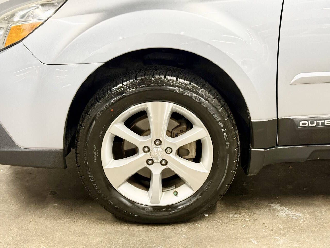 2013 SUBARU Outback
