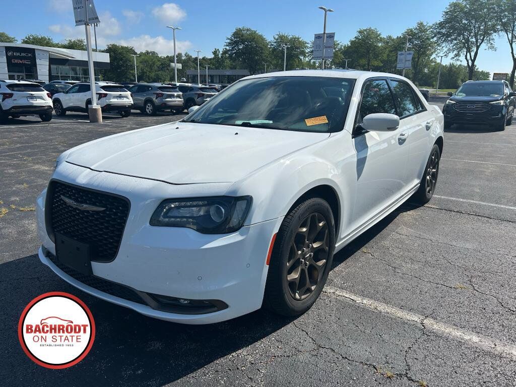 2016 CHRYSLER 300