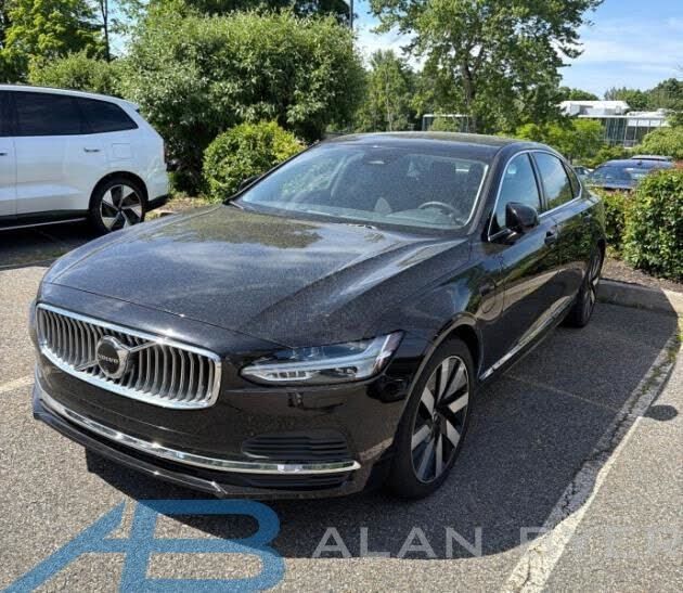 2025 VOLVO S90