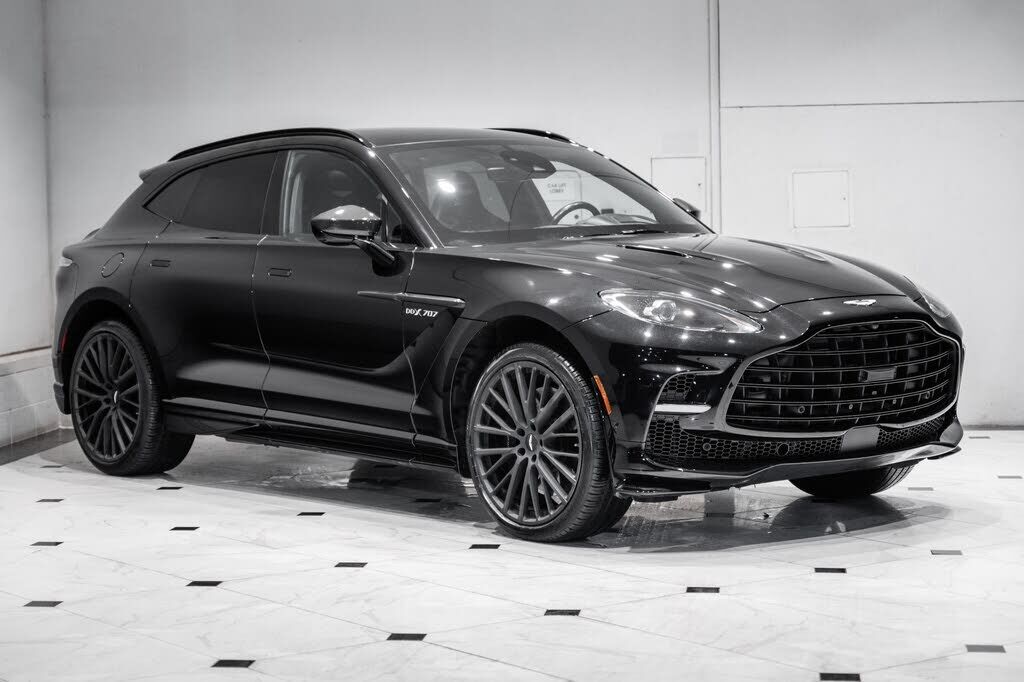 2023 ASTON MARTIN DBX