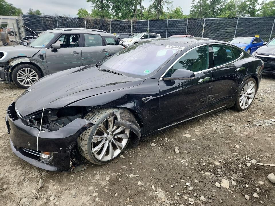 2016 TESLA Model S
