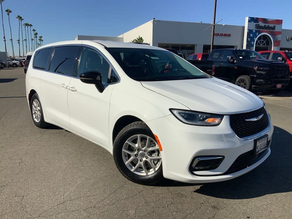 2024 CHRYSLER Pacifica
