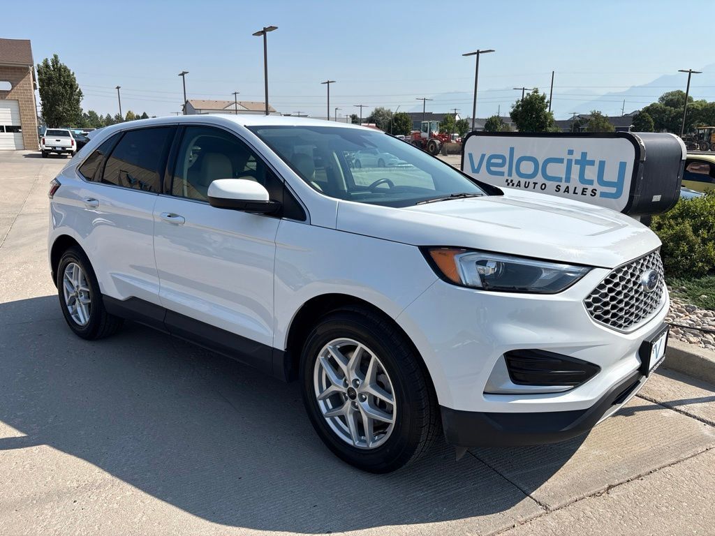2024 FORD Edge