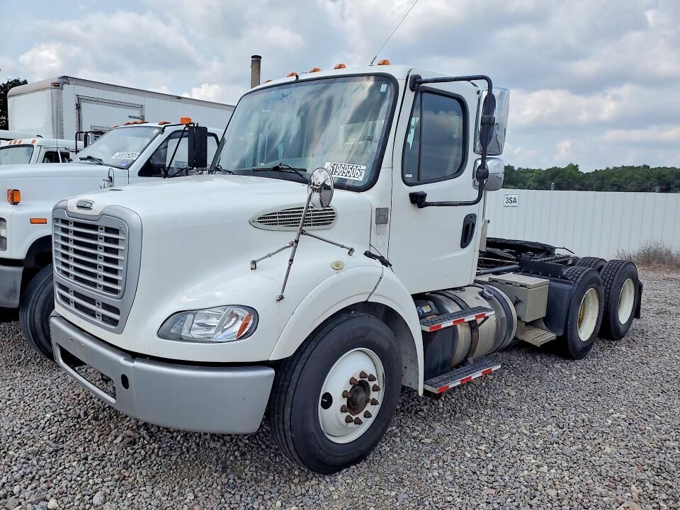 2019 FREIGHTLINER M2