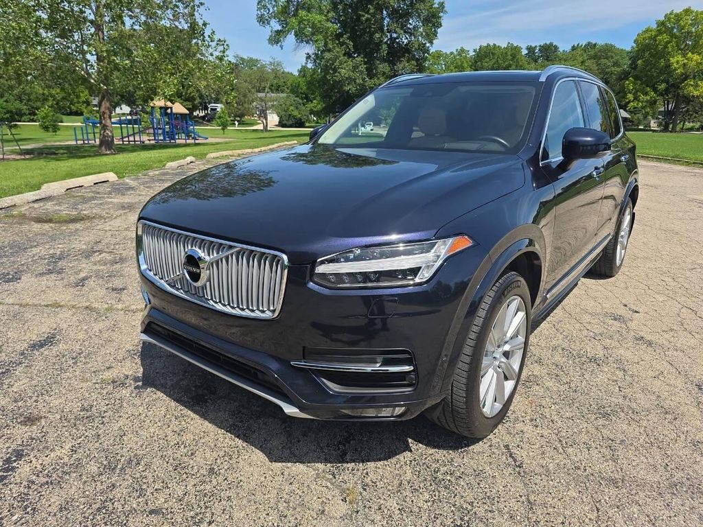 2016 VOLVO XC90
