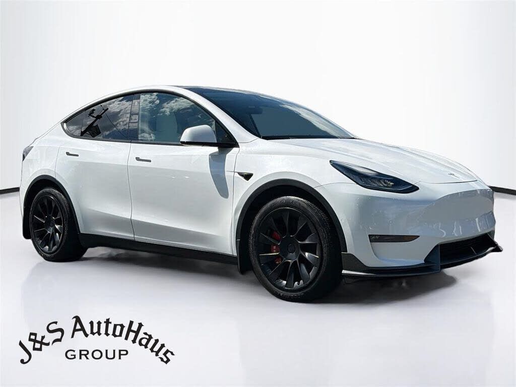 2022 TESLA Model Y