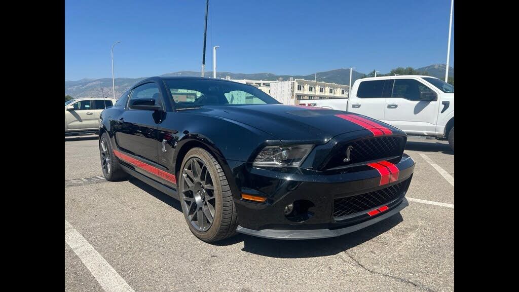 2011 FORD Mustang