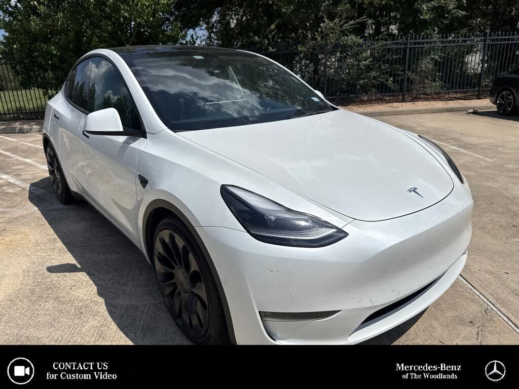 2022 TESLA Model Y
