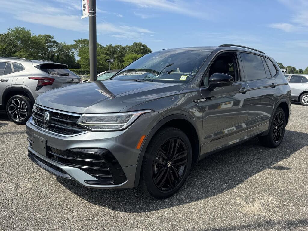 2022 VOLKSWAGEN Tiguan