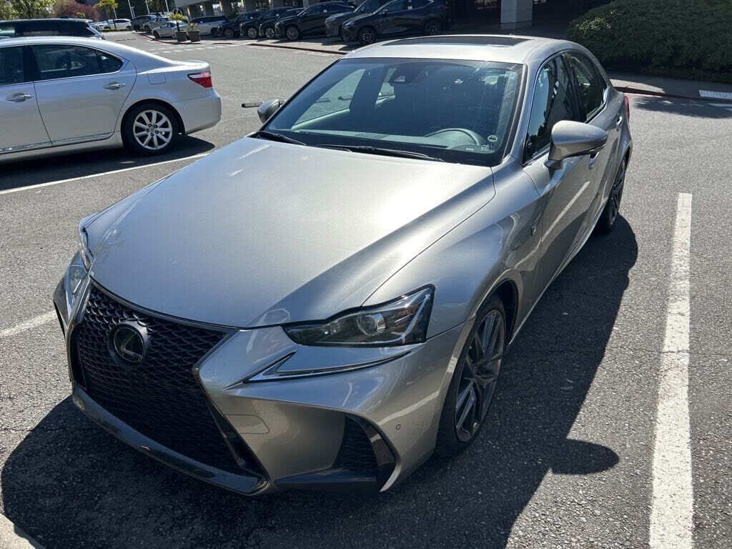 2019 LEXUS IS