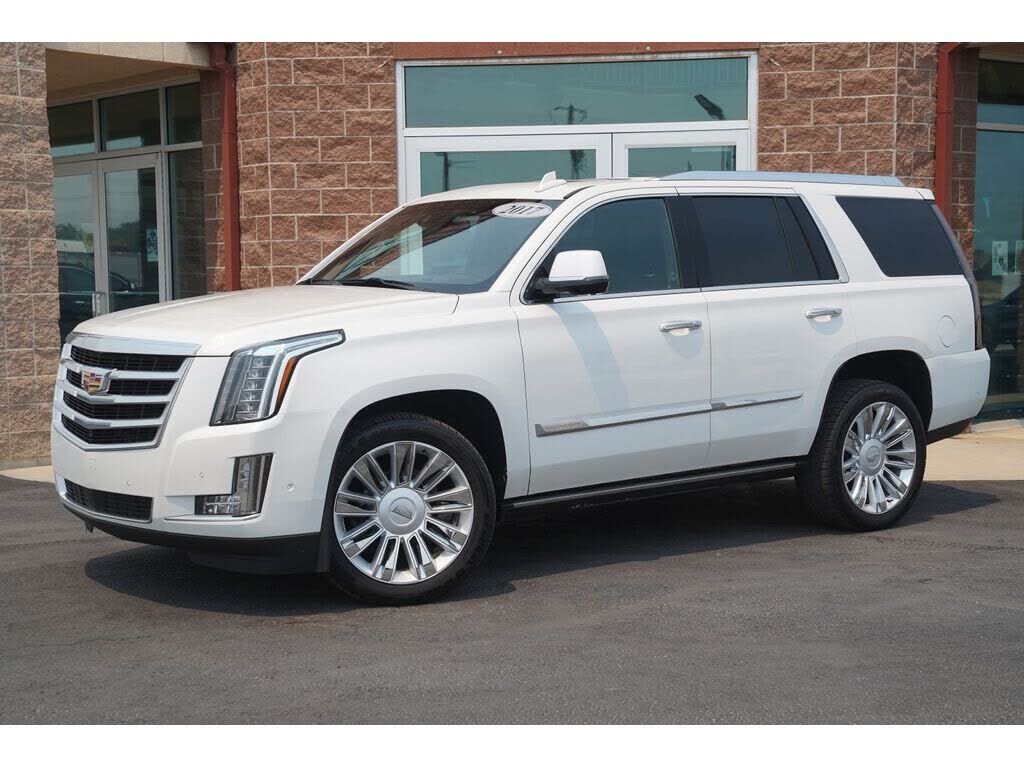 2017 CADILLAC Escalade