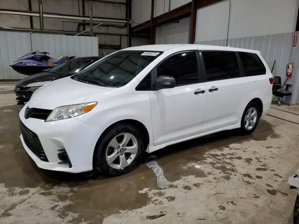 2019 TOYOTA Sienna