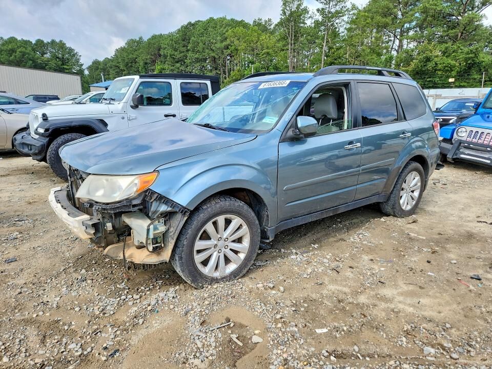 2013 SUBARU Forester