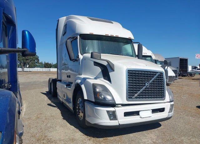 2016 VOLVO TRUCK VNL
