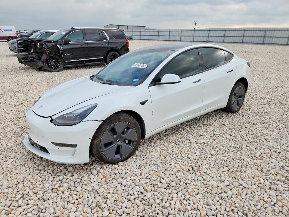 2022 TESLA Model 3